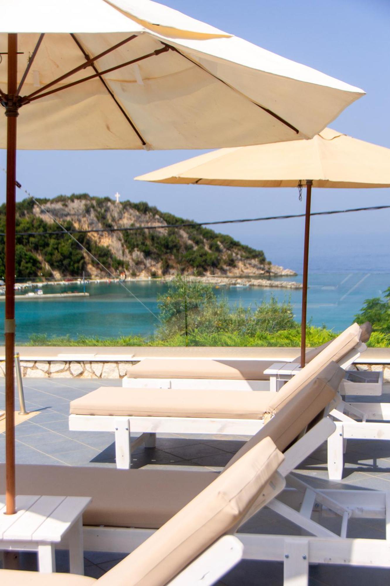 Hotelsunnybeachgr Perdhika Exteriör bild
